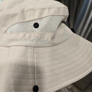 Sunshade Birder Outdoor Hat with Pony Tail holder Brand New!
